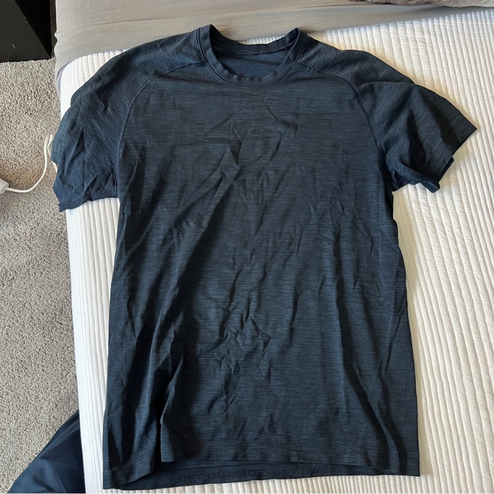 Lululemon Metal Vent Tech Tee Navy M